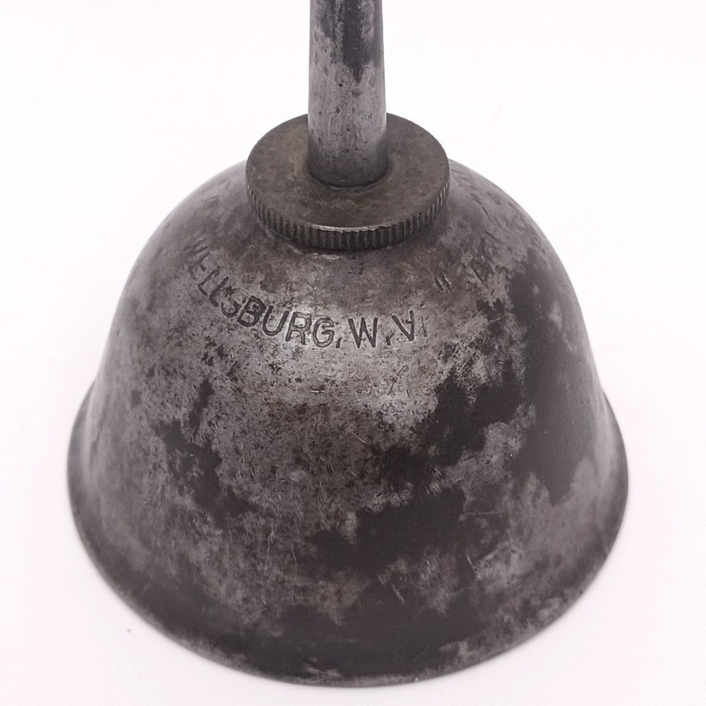 Vintage Wellsburg WV Metal Thumb Pump Oiler Oil Can 6" Tall X 3.5" Dia USA Made - Picture 3 of 9